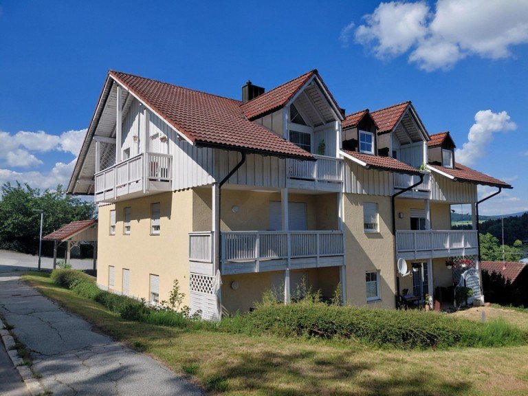 Hauptbild: *TOP LAGE - HELLE SOUTERRAINWOHNUNG * fu�l�ufig ins Zentrum von Waldkirchen
