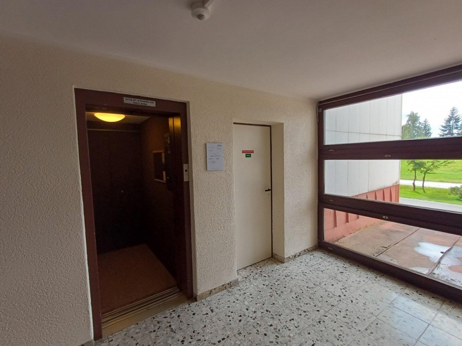 Aufzugbereich Wohnung Neureichenau