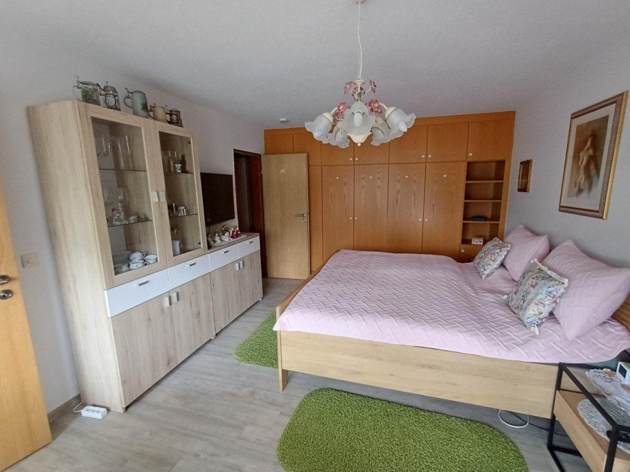 Umfunktionierter Kleiderschrank ( ehemals Bettschrank) Etagenwohnung Neureichenau