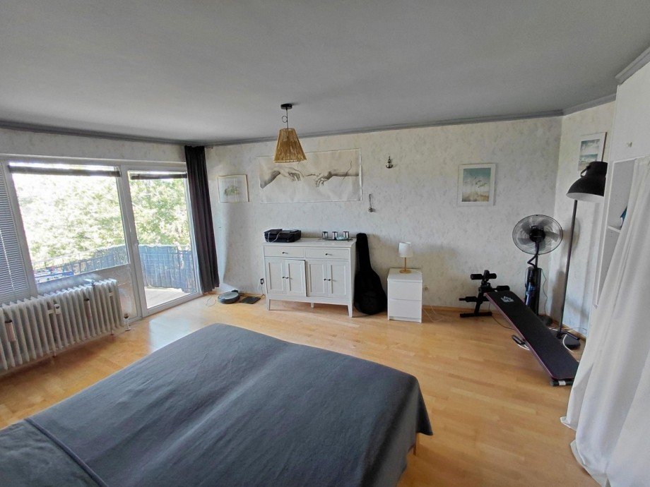 Heller Schlafbereich Etagenwohnung Neureichenau