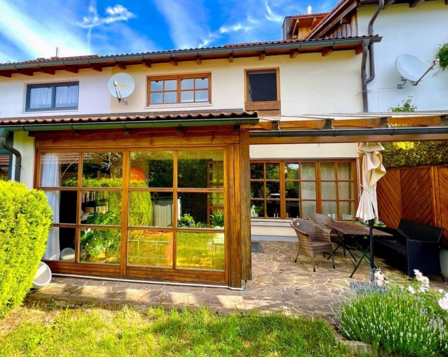 Charmantes Reihenhaus mit idyllischem Garten Reihenmittelhaus Grafenau