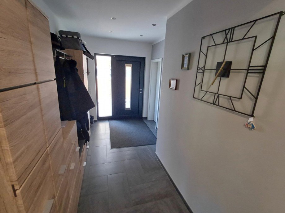 Diele mit Sicherheitst�re EG Einfamilienhaus F�rstenstein