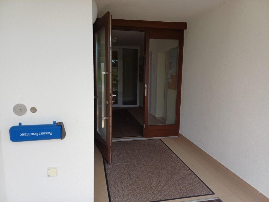 Haupteingang Etagenwohnung Neureichenau