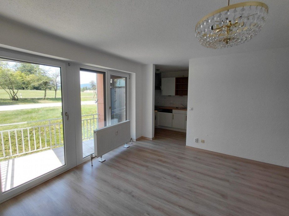 ...zwei Balkonzug�nge Wohnung Neureichenau