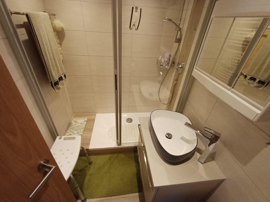 Bad/ Wohnbereich Etagenwohnung Neureichenau