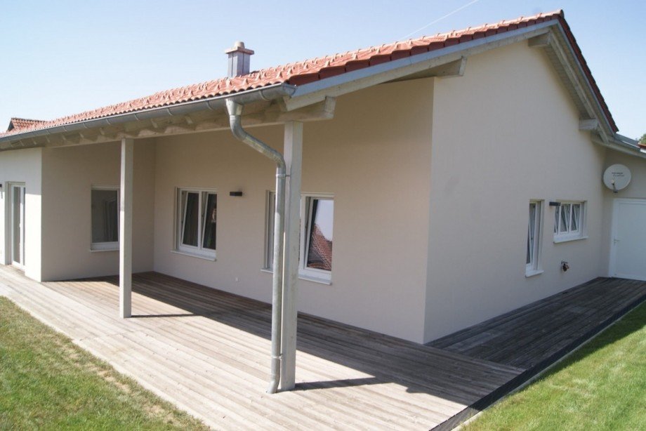 �berdachter Terrassenbereich Bungalow Eging a.See